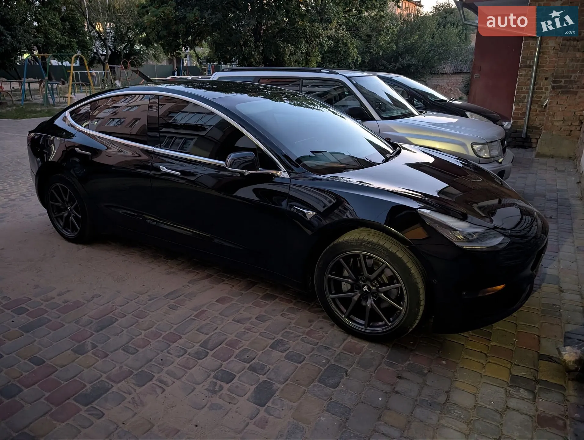 Tesla Model 3 2019 — 1