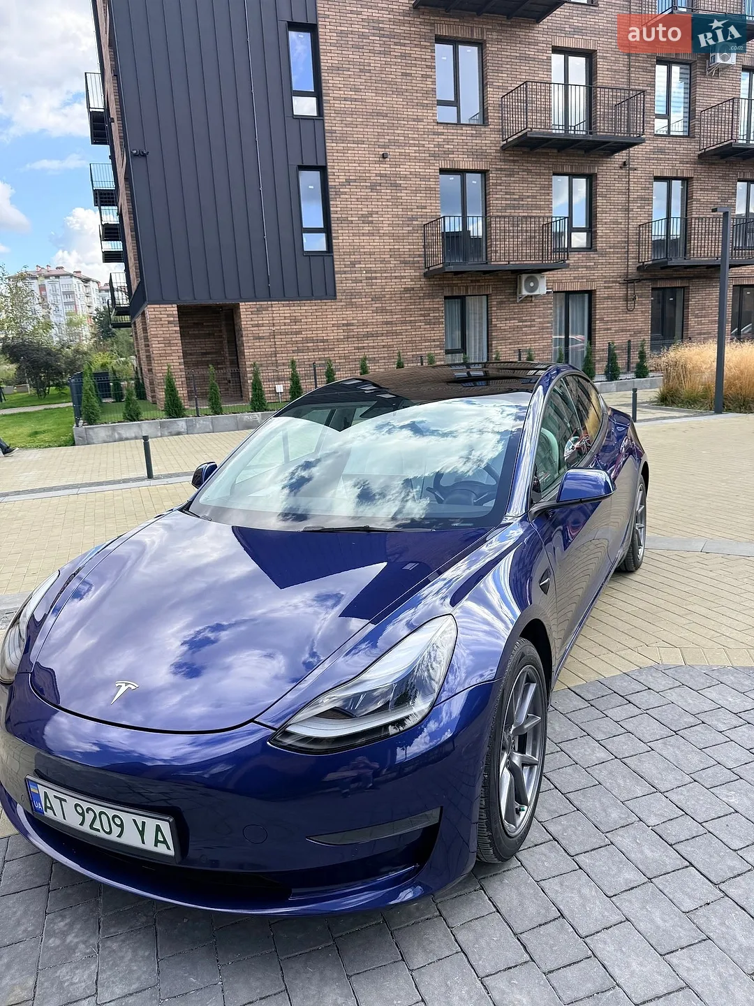 Tesla Model 3, 2022