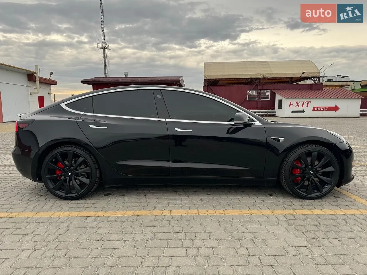 Tesla Model 3, 2019