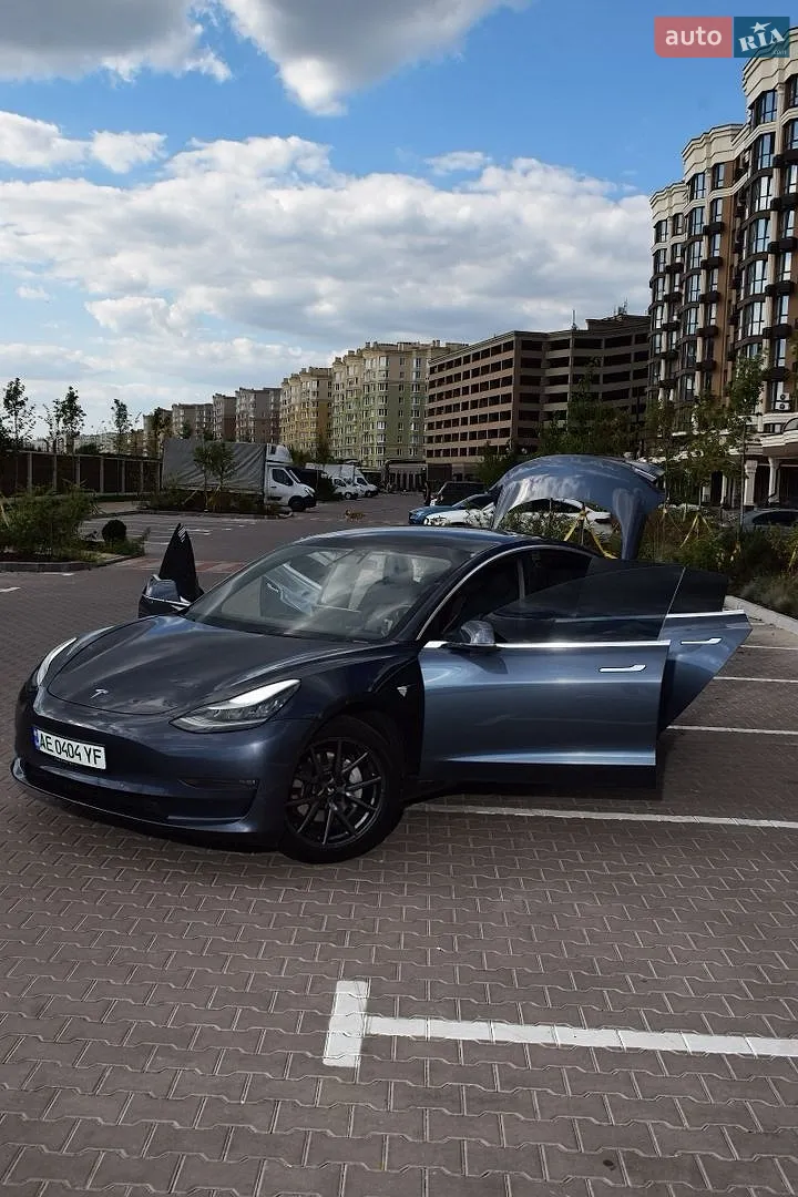 Tesla Model 3, 2019