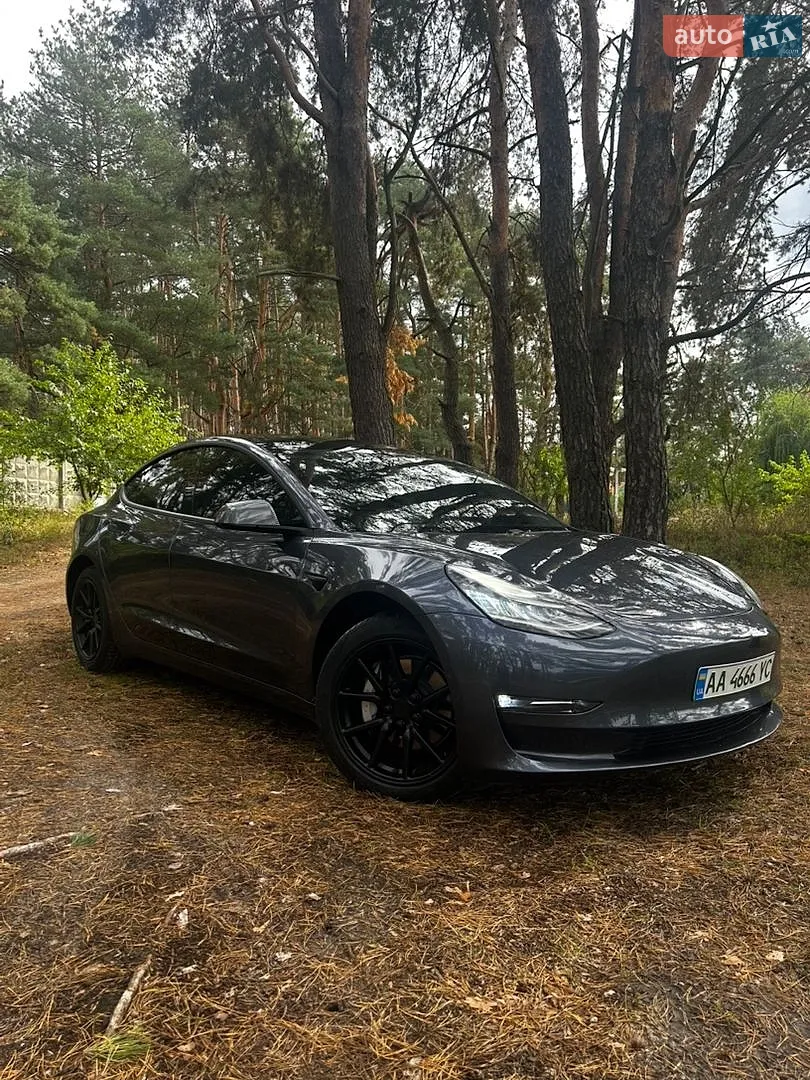 Tesla Model 3, 2020