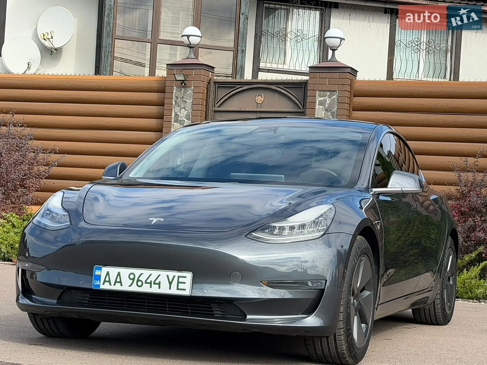 Tesla Model 3, 2019