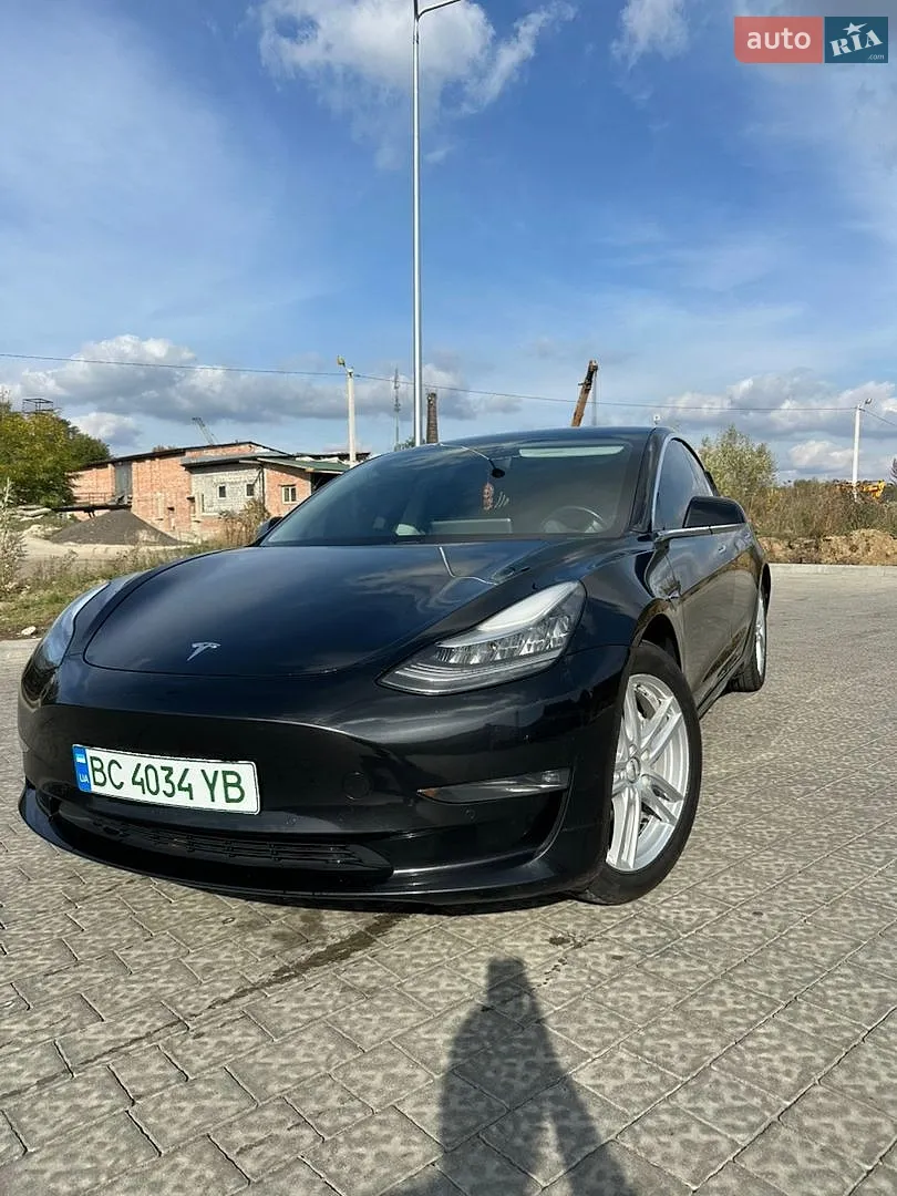 Tesla Model 3, 2019