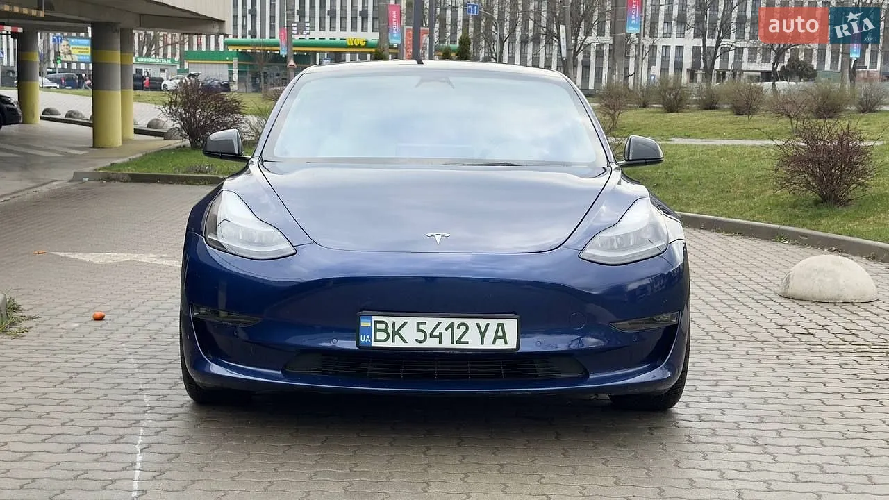 Tesla Model 3, 2022