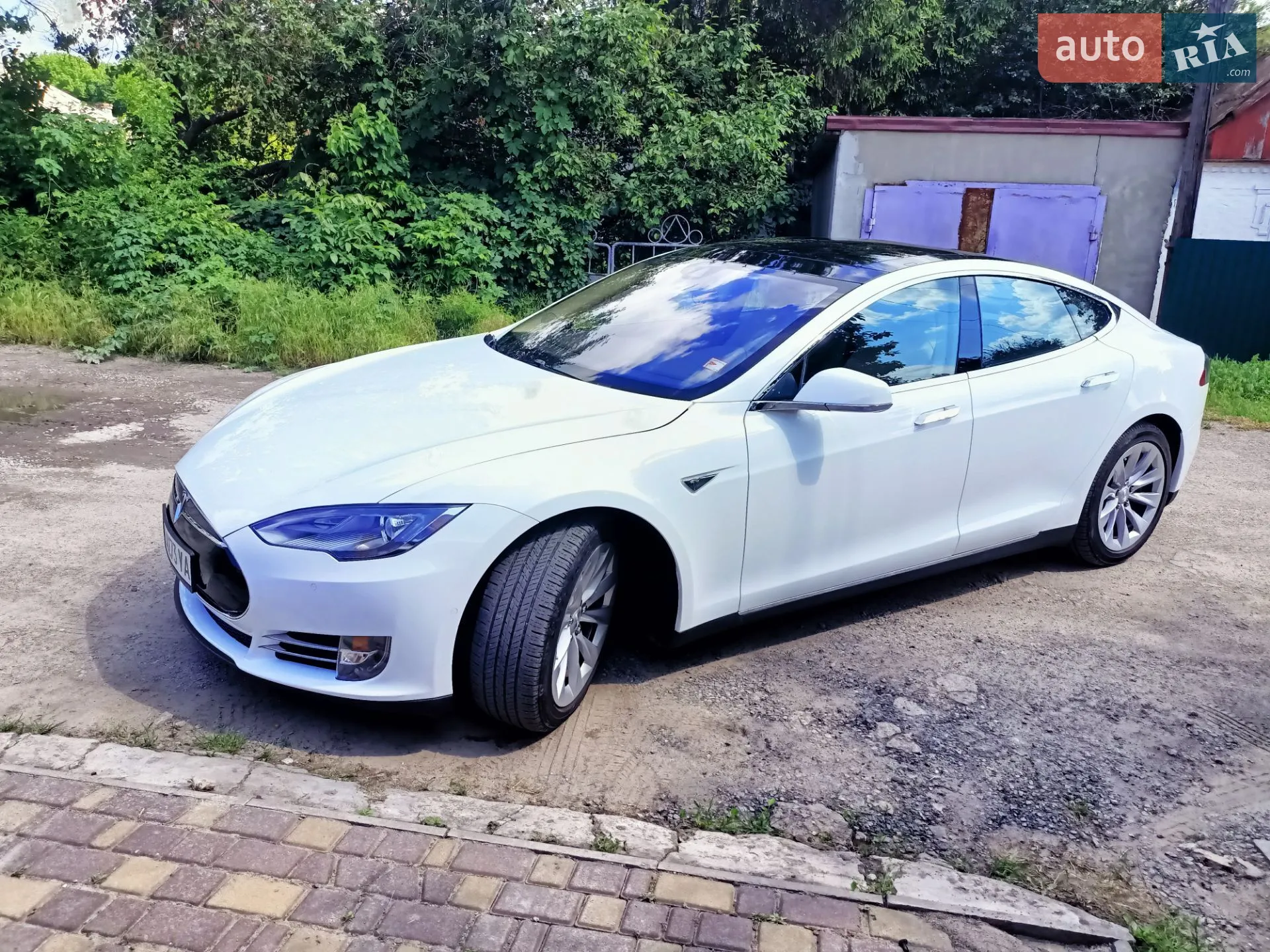 Tesla Model S, 2016