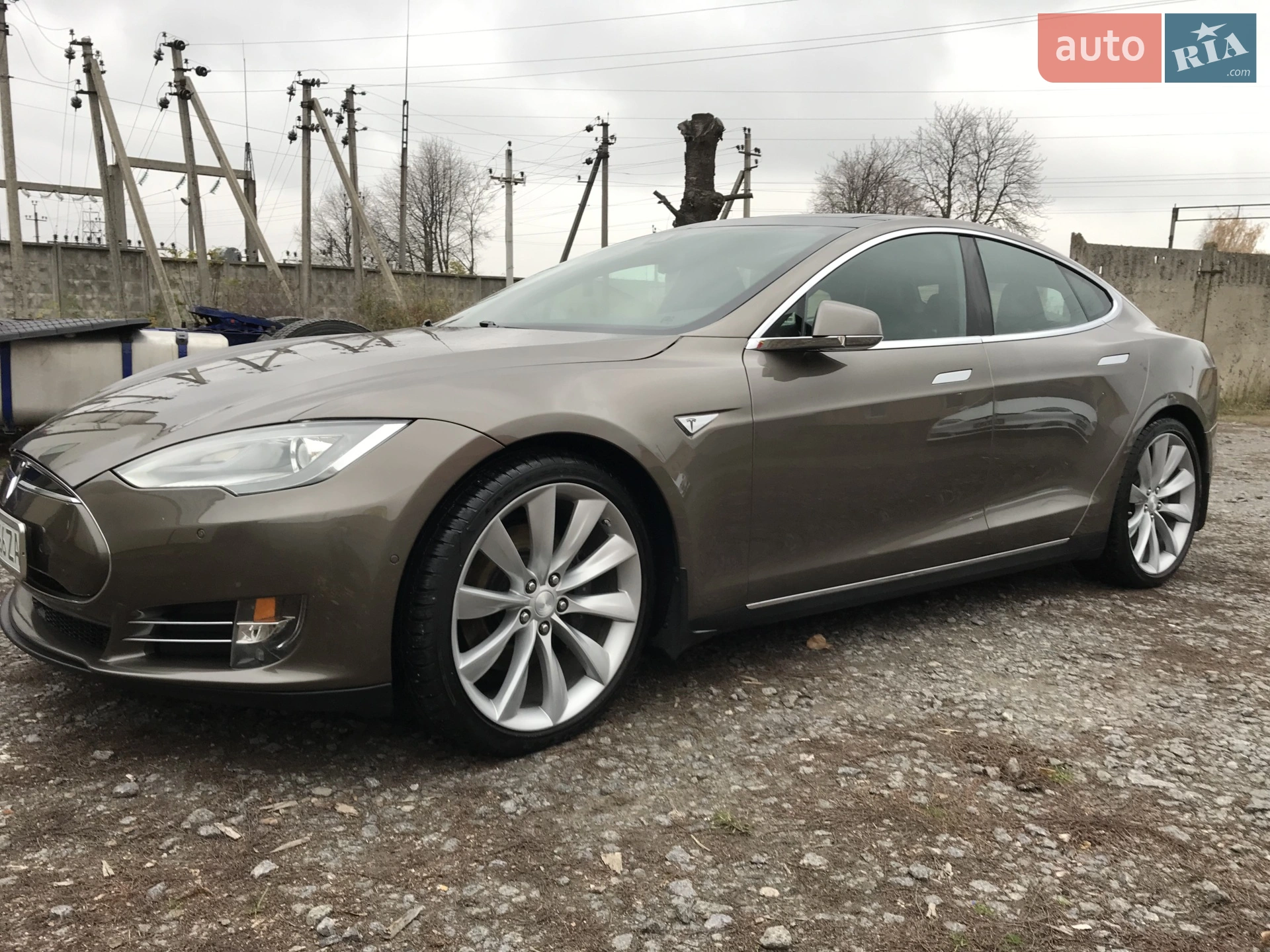 Tesla Model S, 2016