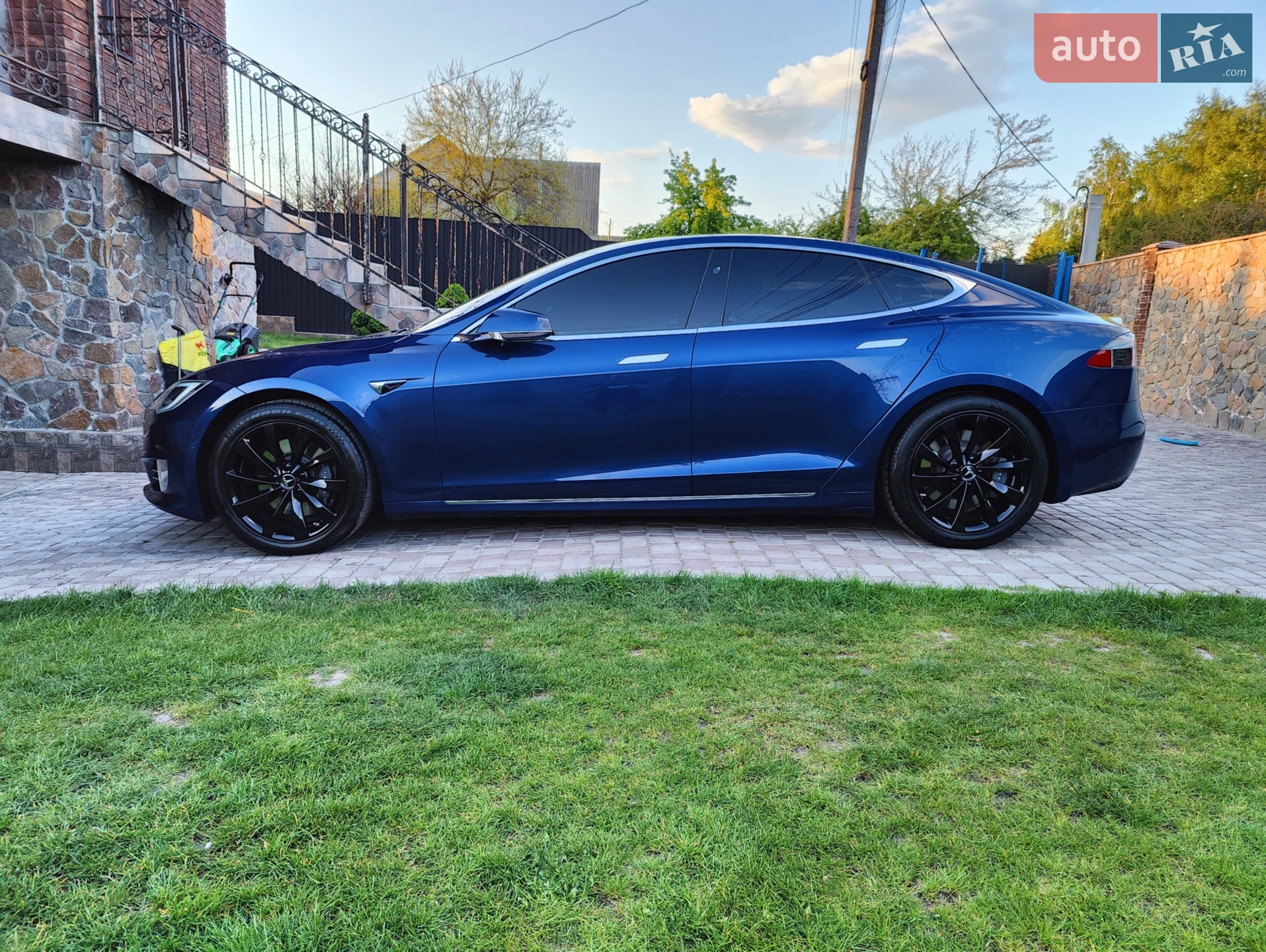 Tesla Model S, 2017