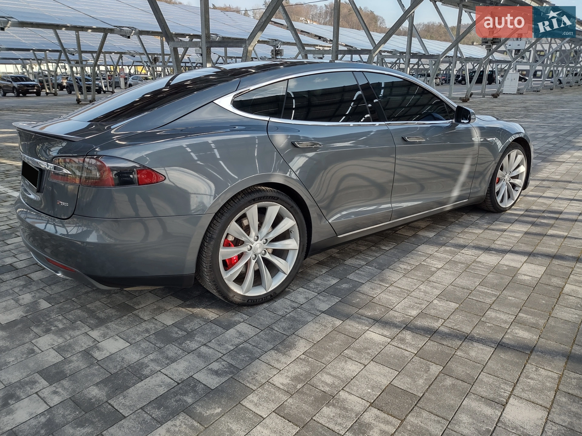 Tesla Model S, 2014