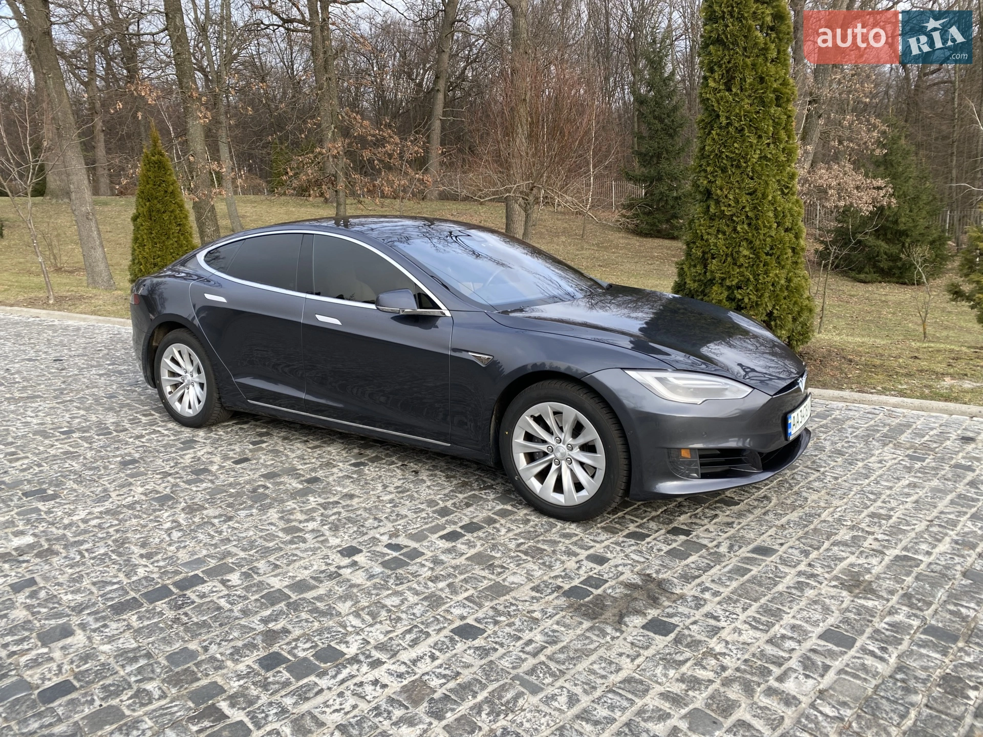 Tesla Model S, 2016