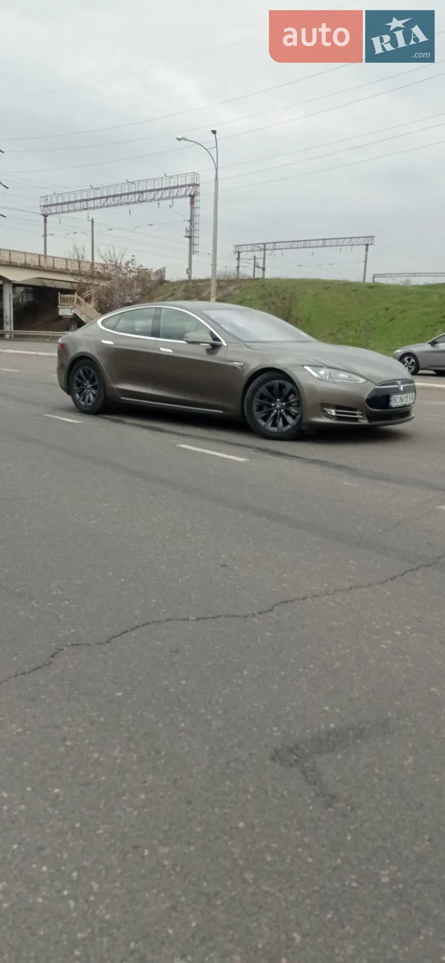 Tesla Model S, 2016