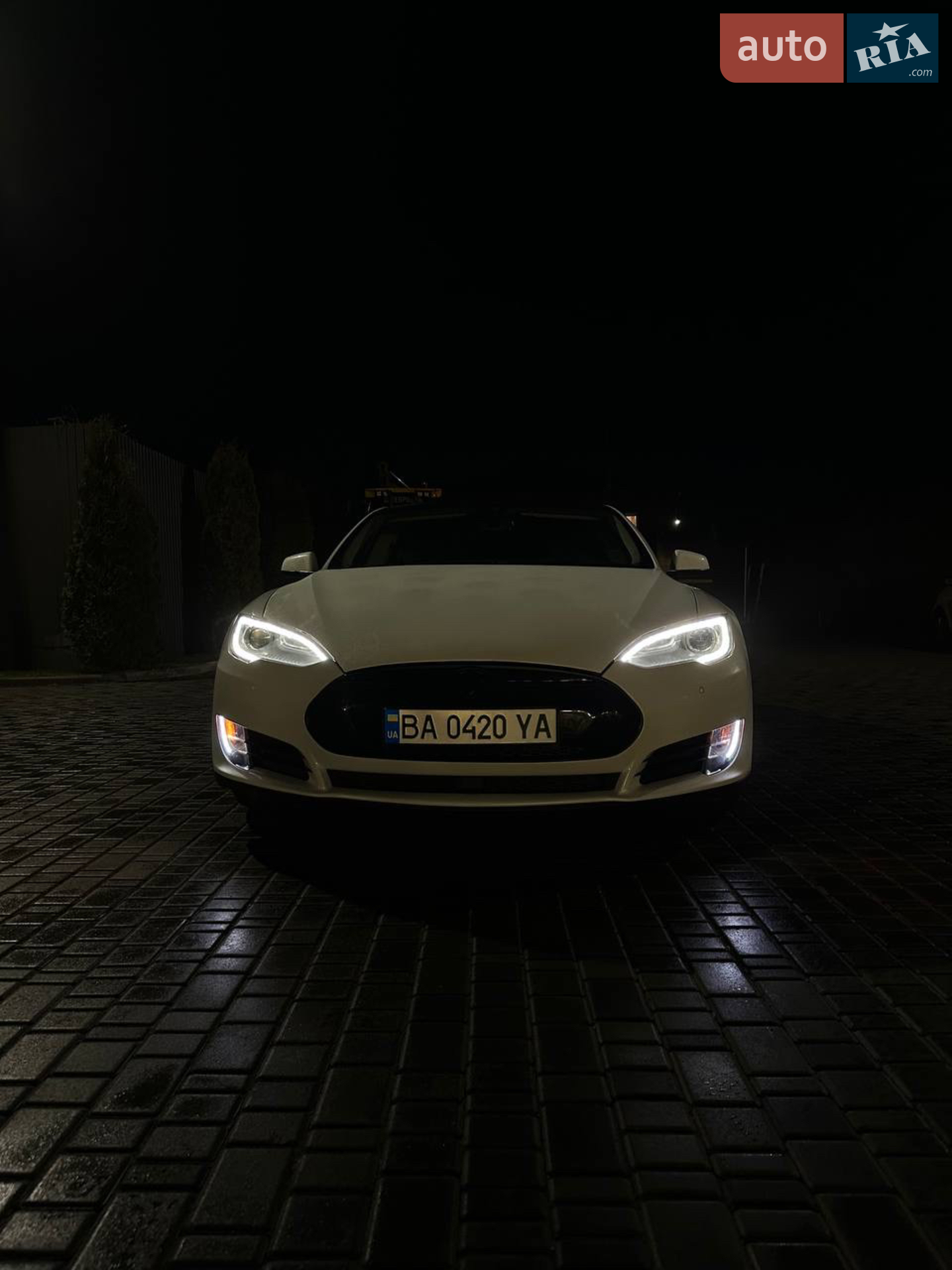 Tesla Model S, 2014