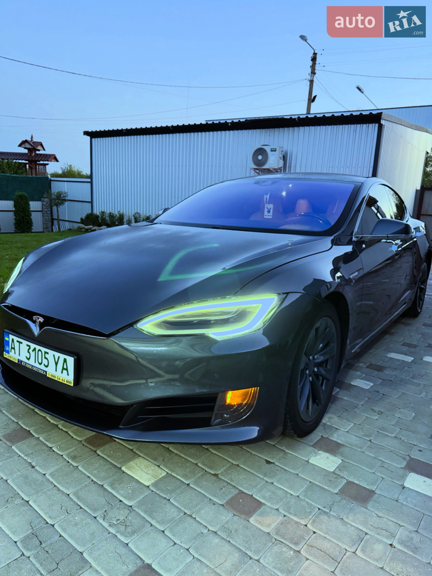 Tesla Model S, 2016