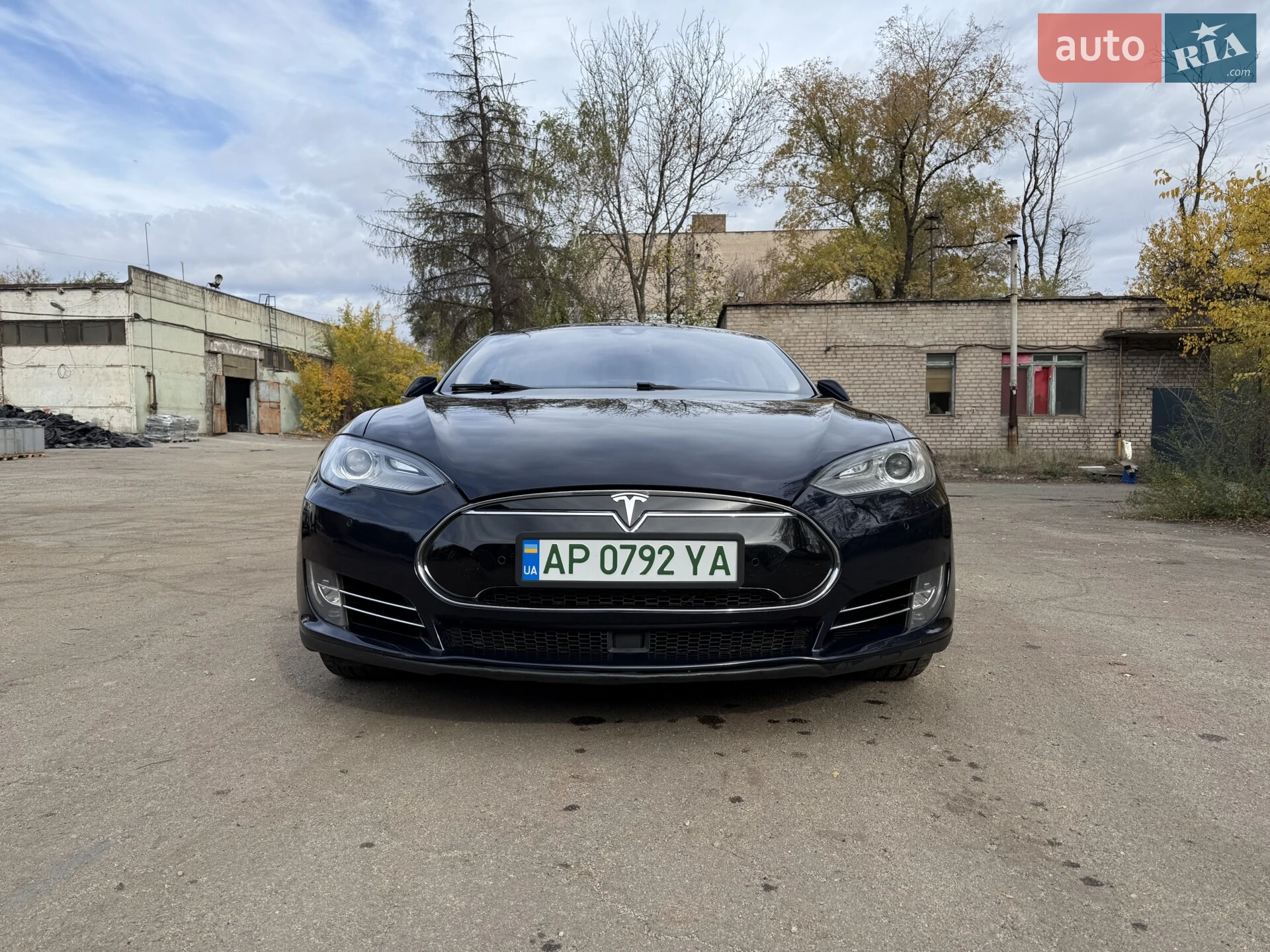 Tesla Model S, 2015