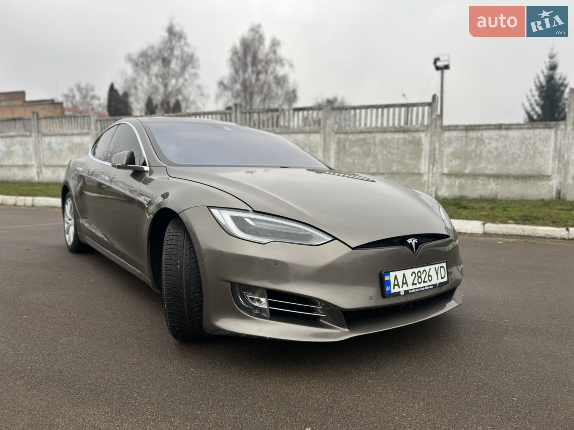 Tesla Model S, 2015