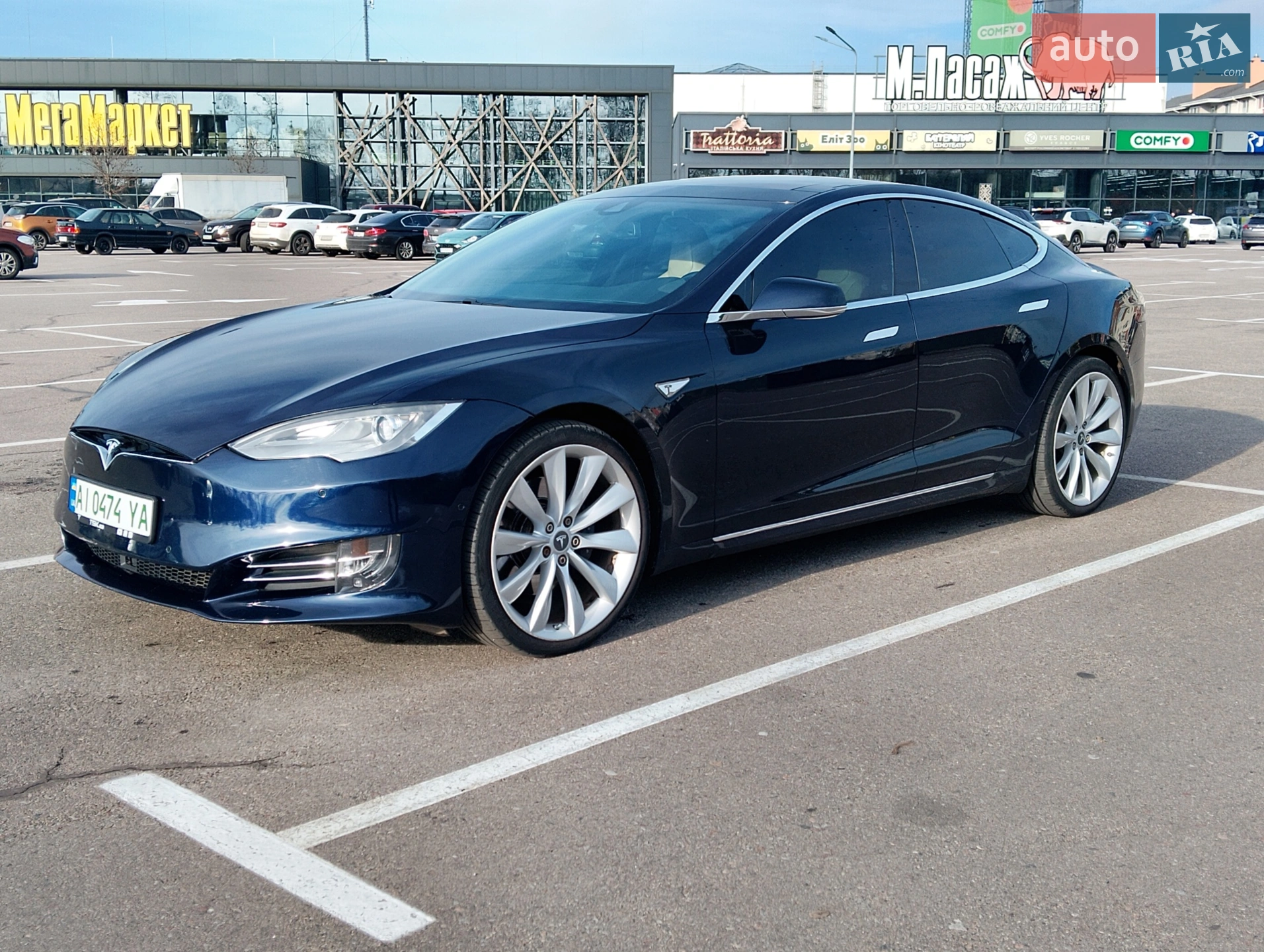 Tesla Model S, 2014