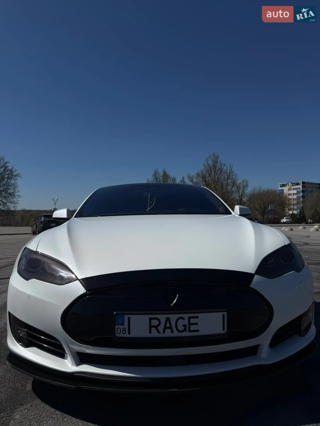 Tesla Model S, 2015