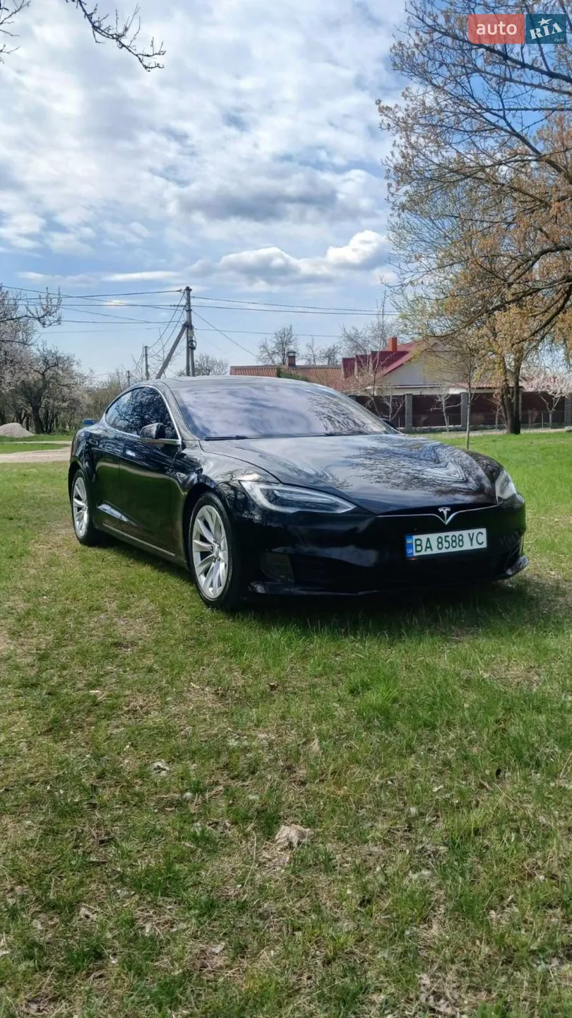 Tesla Model S, 2016