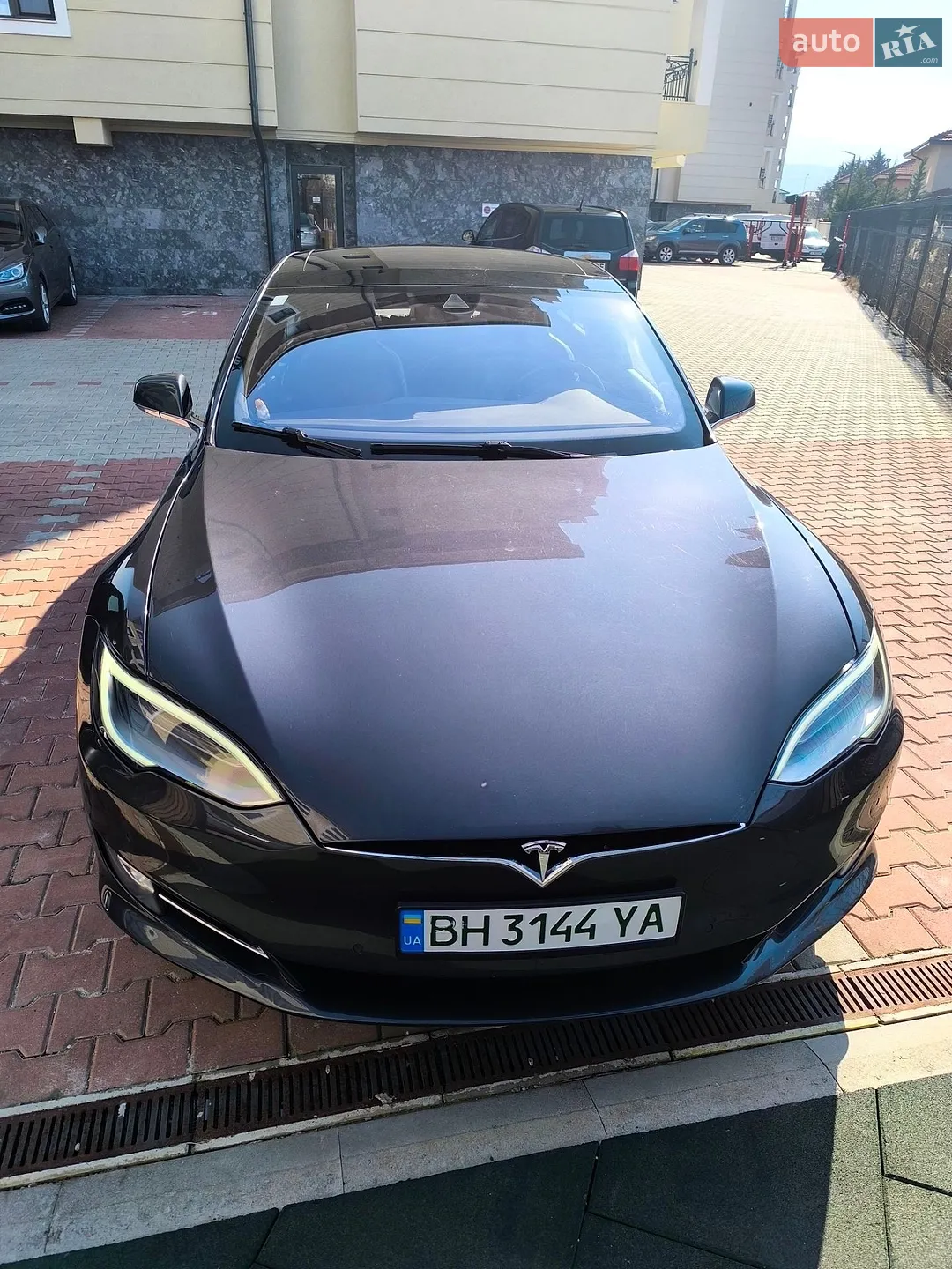 Tesla Model S, 2016