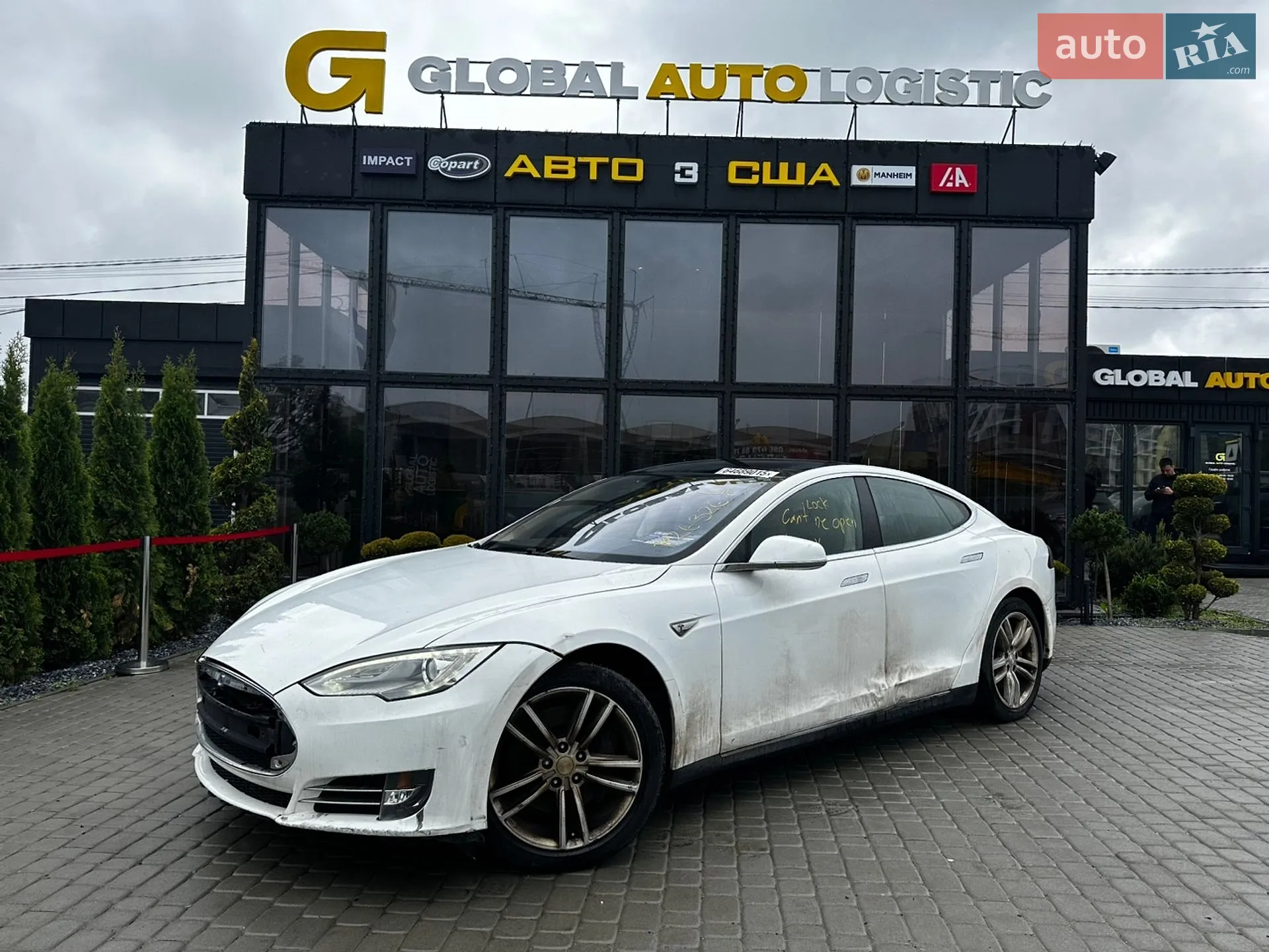 Tesla Model S, 2013