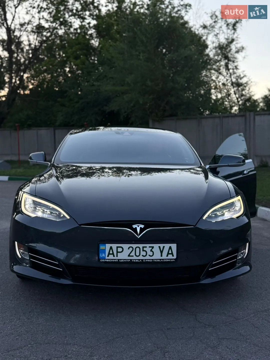 Tesla Model S, 2016