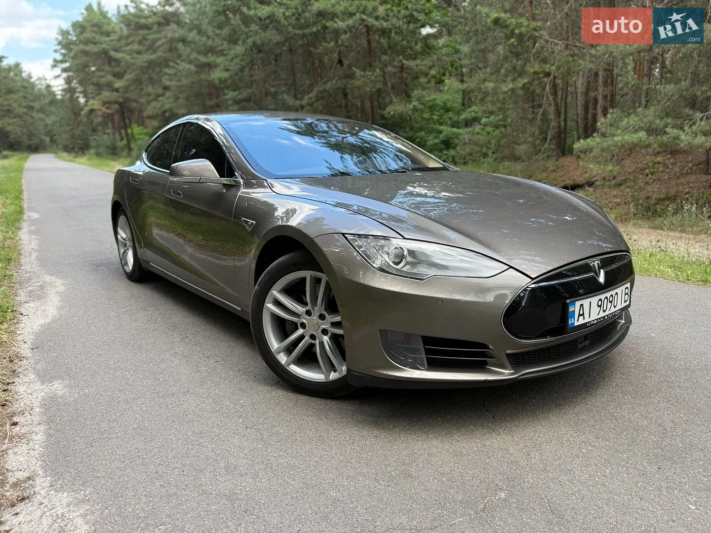 Tesla Model S, 2015