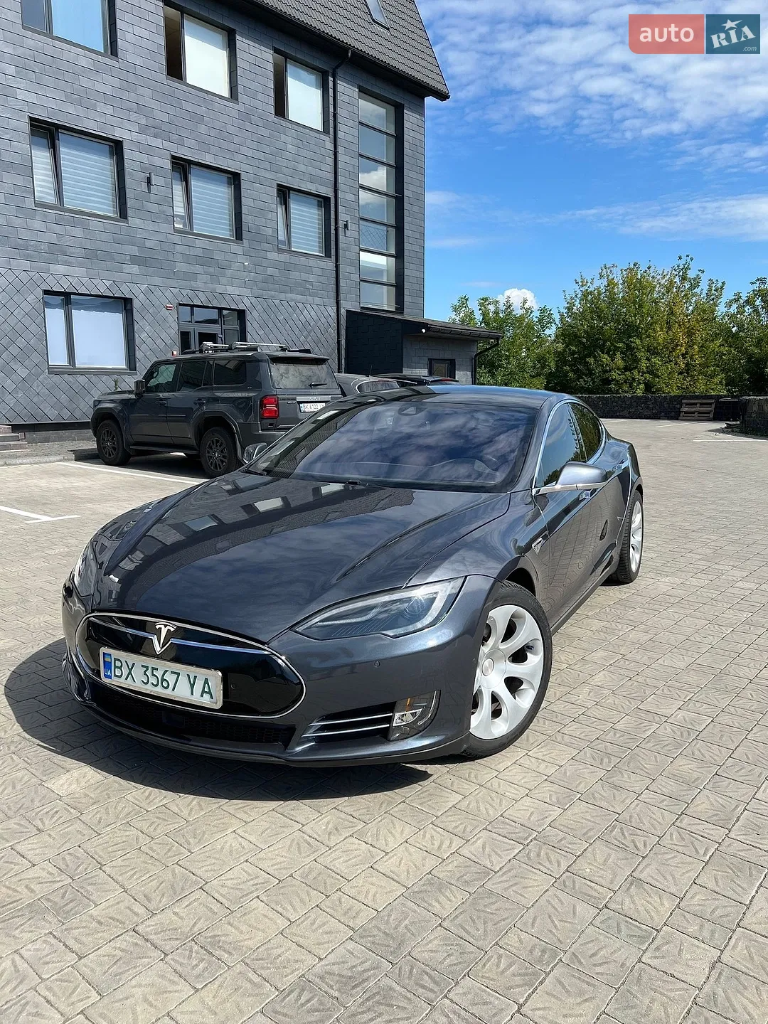 Tesla Model S, 2014
