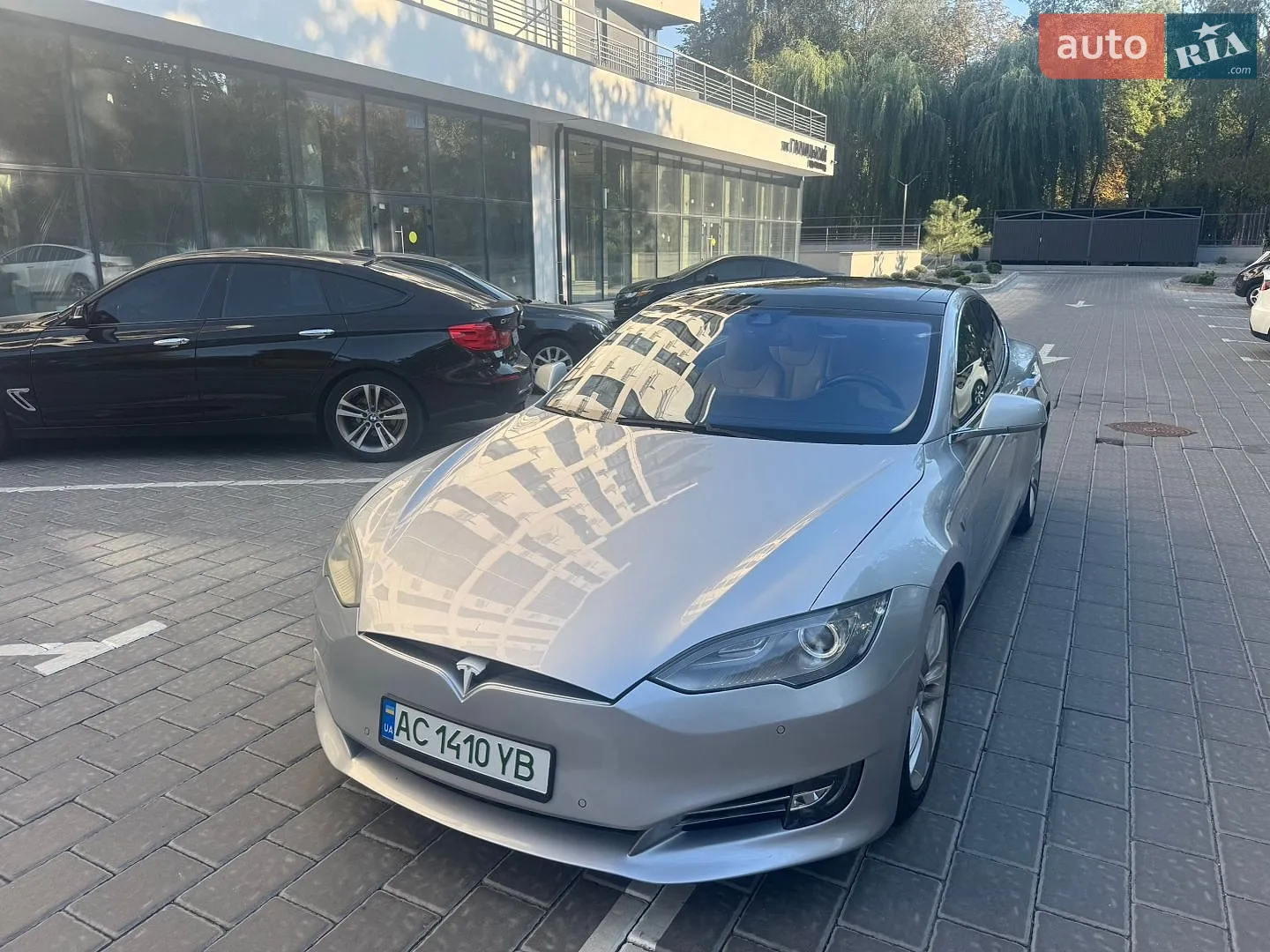 Tesla Model S, 2015