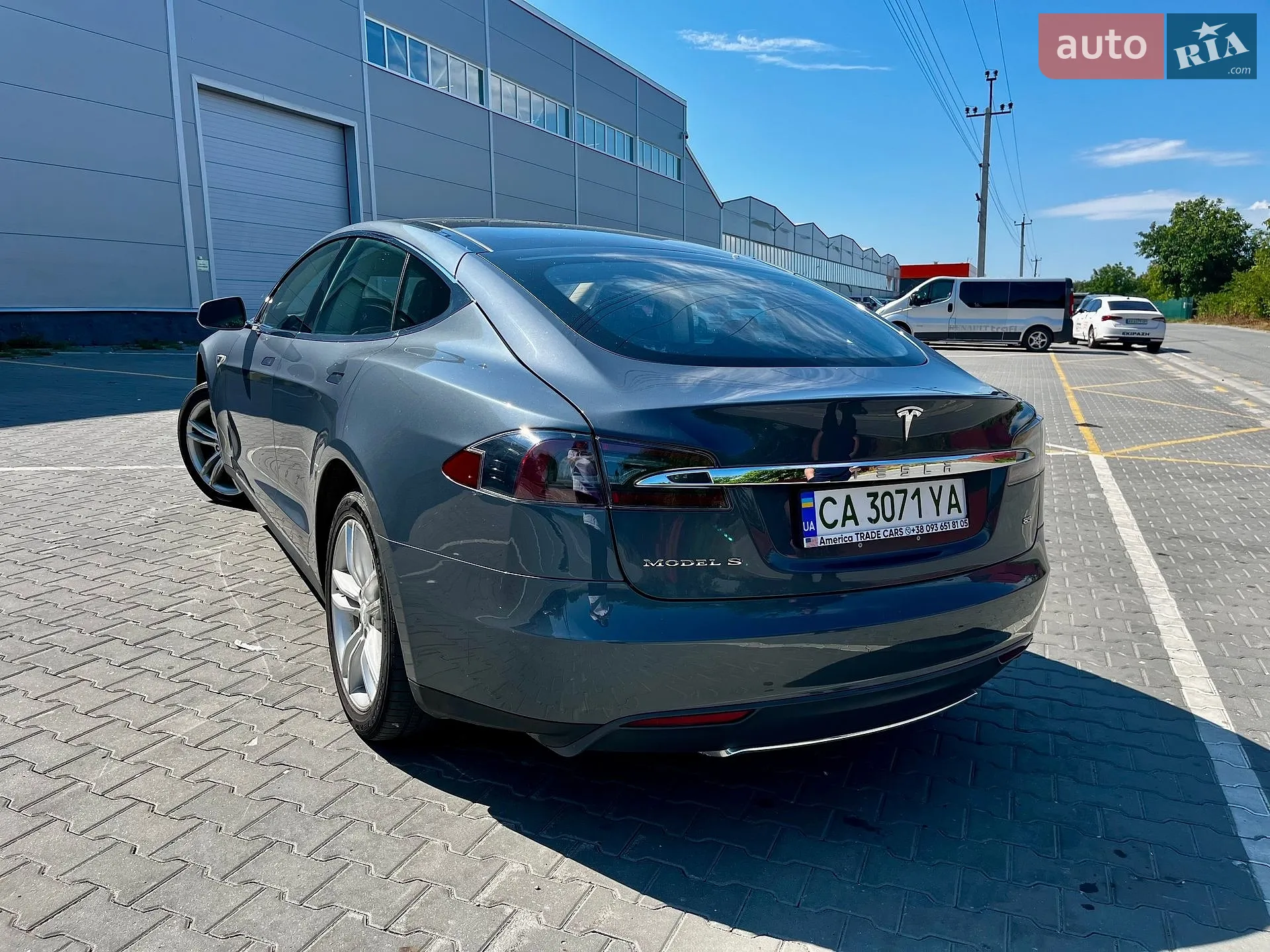 Tesla Model S, 2013
