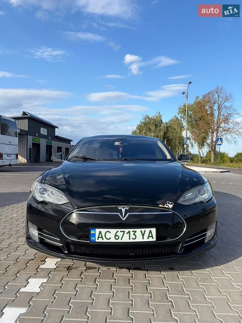 Tesla Model S, 2013