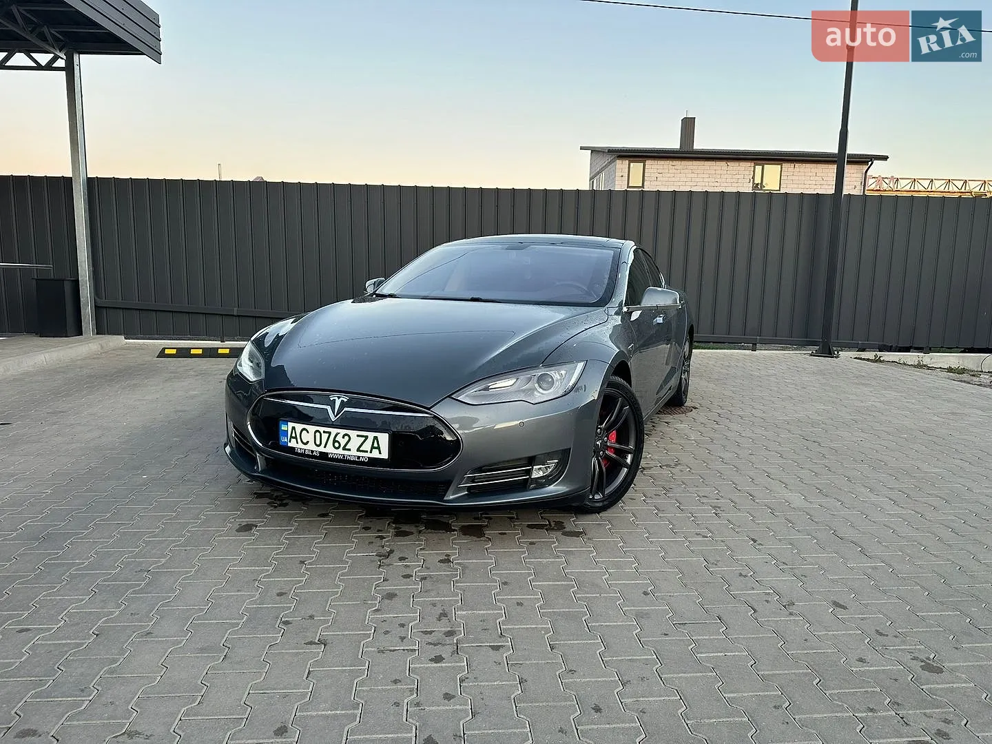 Tesla Model S, 2014