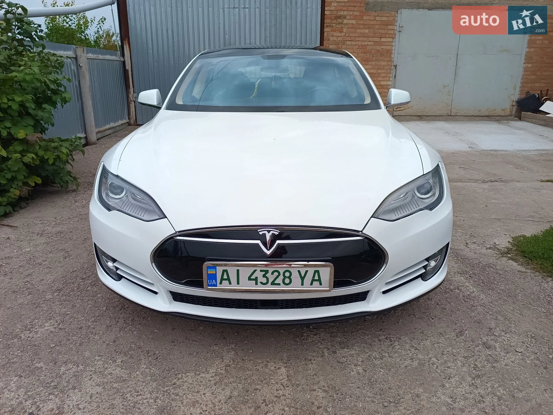 Tesla Model S, 2013
