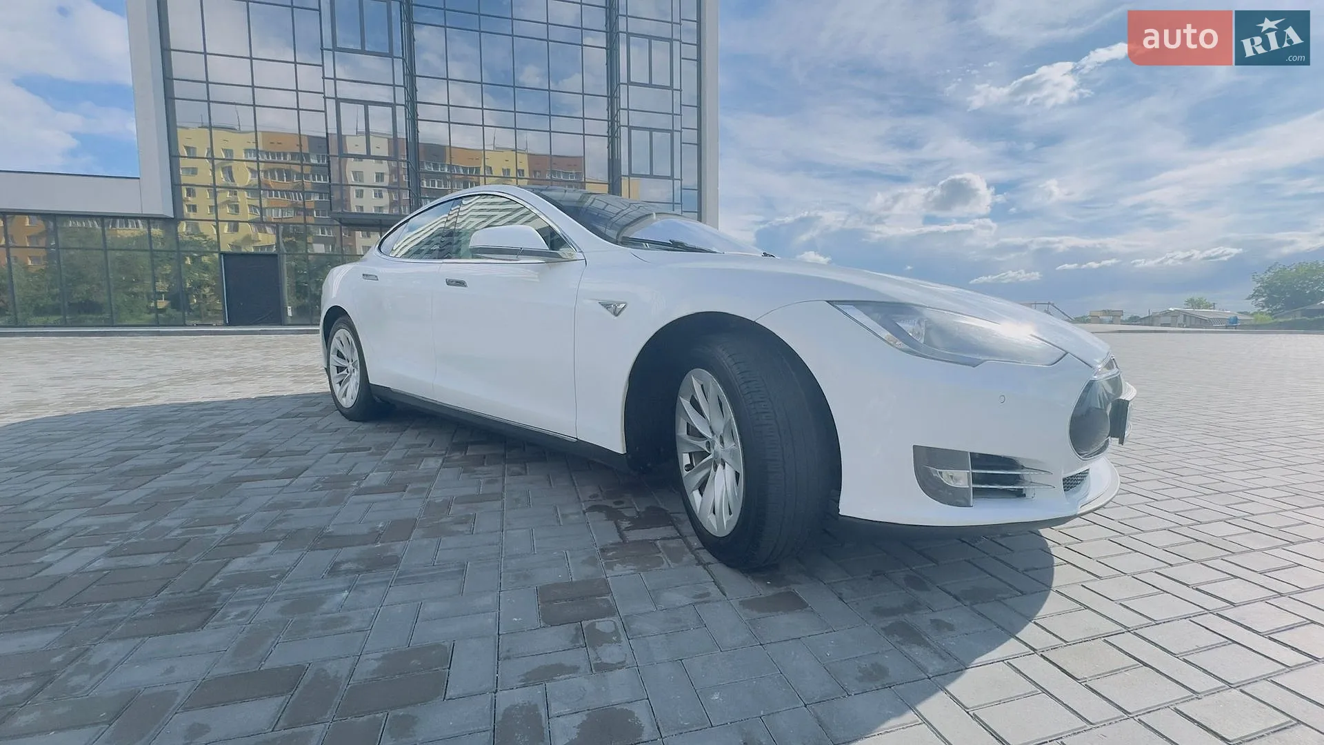 Tesla Model S, 2013