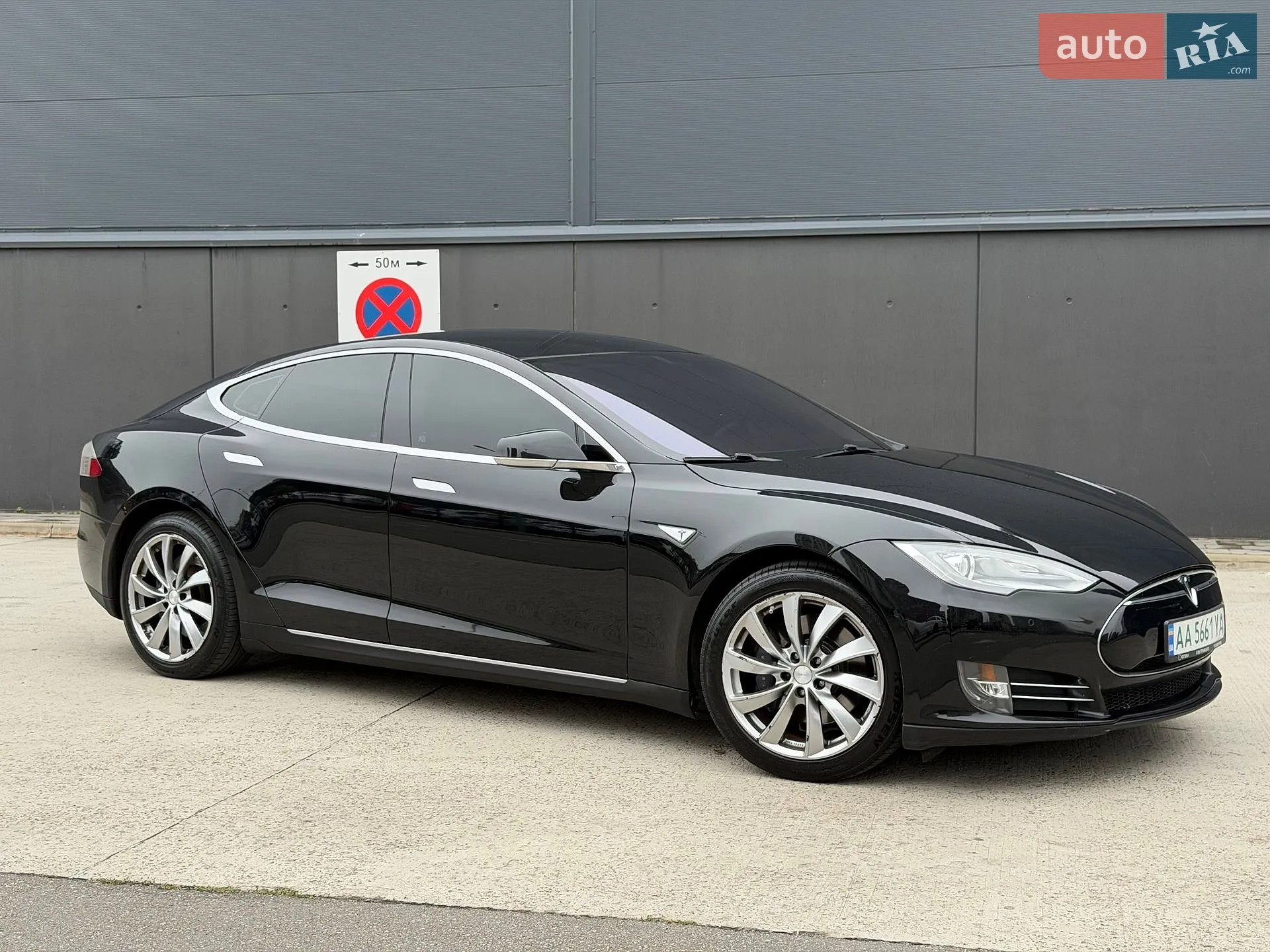 Tesla Model S, 2013