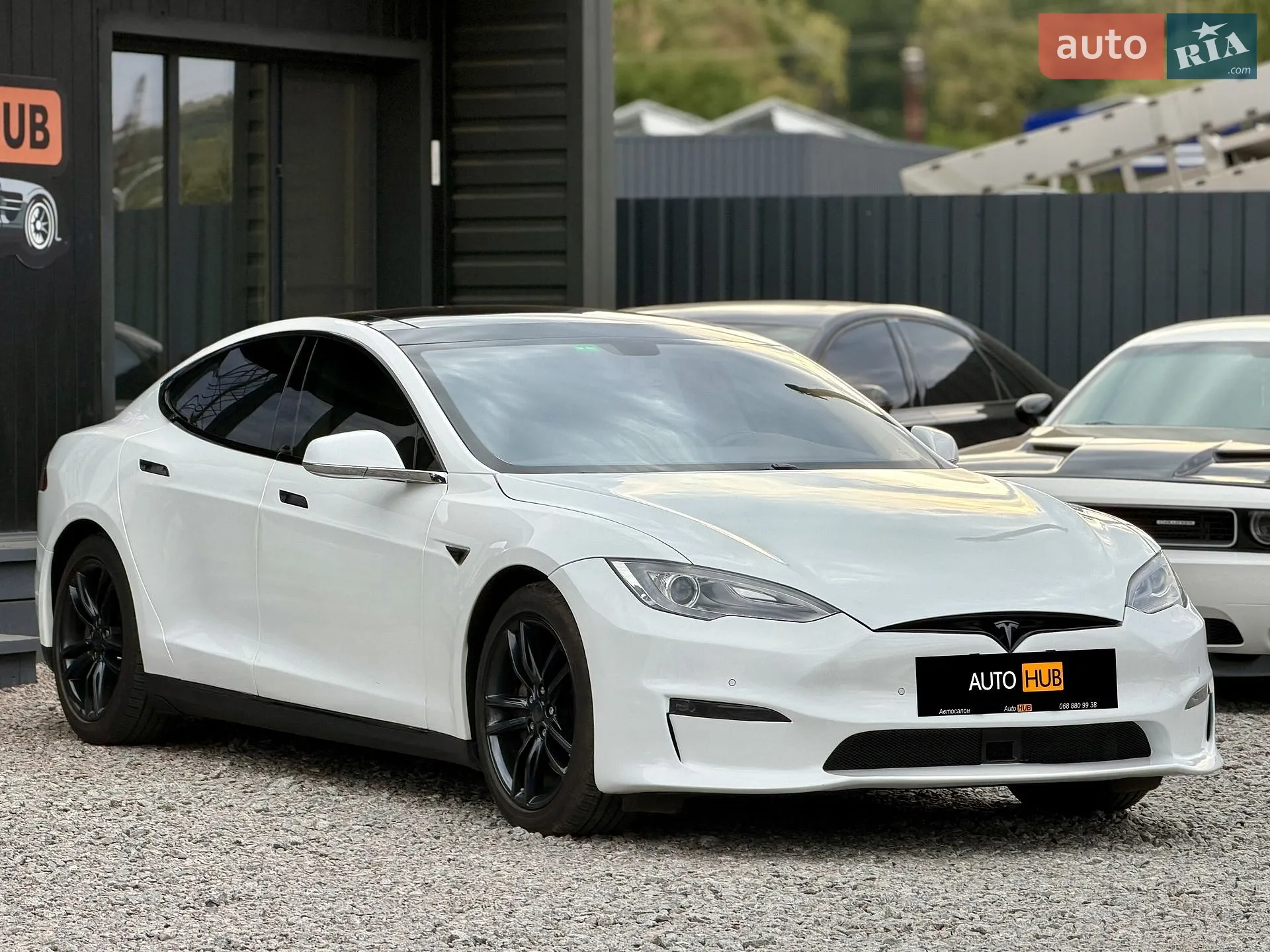 Tesla Model S, 2013