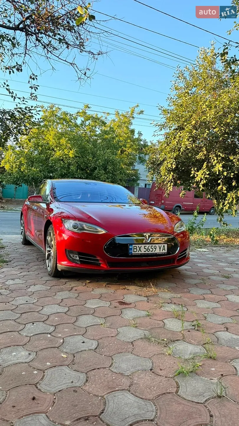 Tesla Model S, 2014