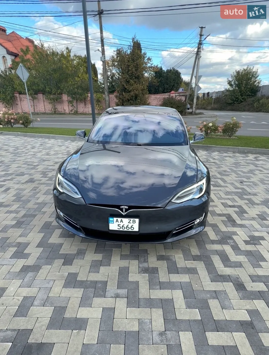 Tesla Model S, 2019