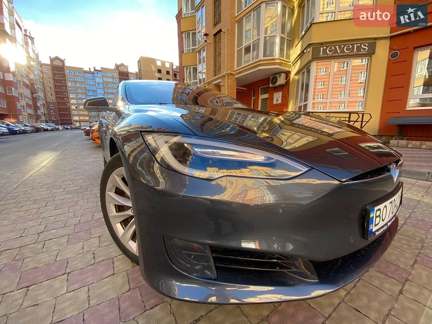 Tesla Model S, 2016