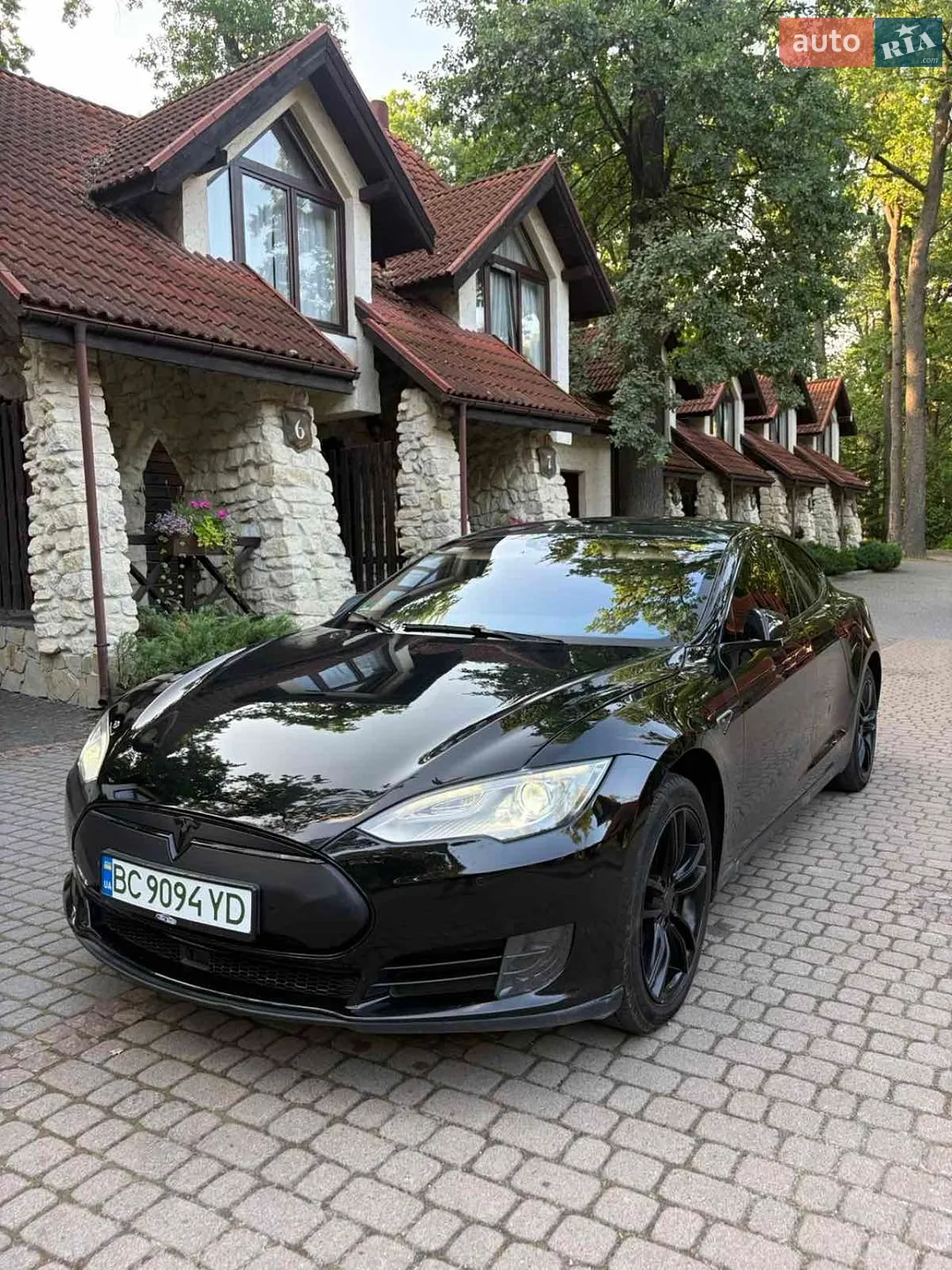 Tesla Model S, 2015