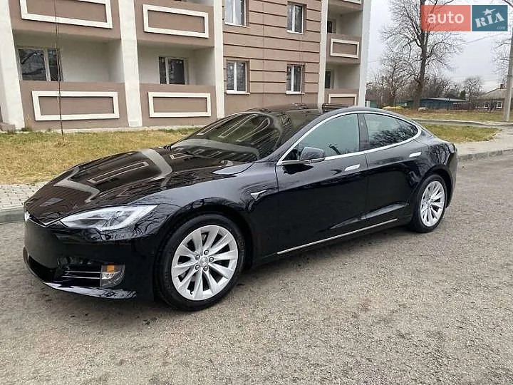 Tesla Model S, 2017