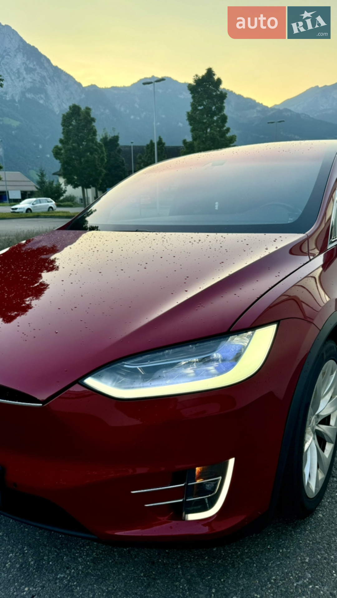 Tesla Model X, 2016