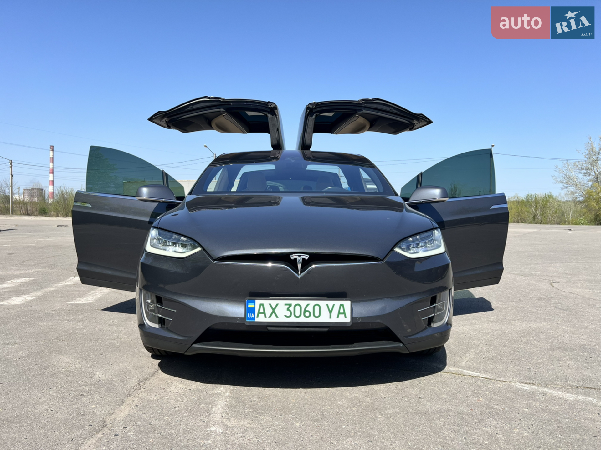 Tesla Model X, 2016
