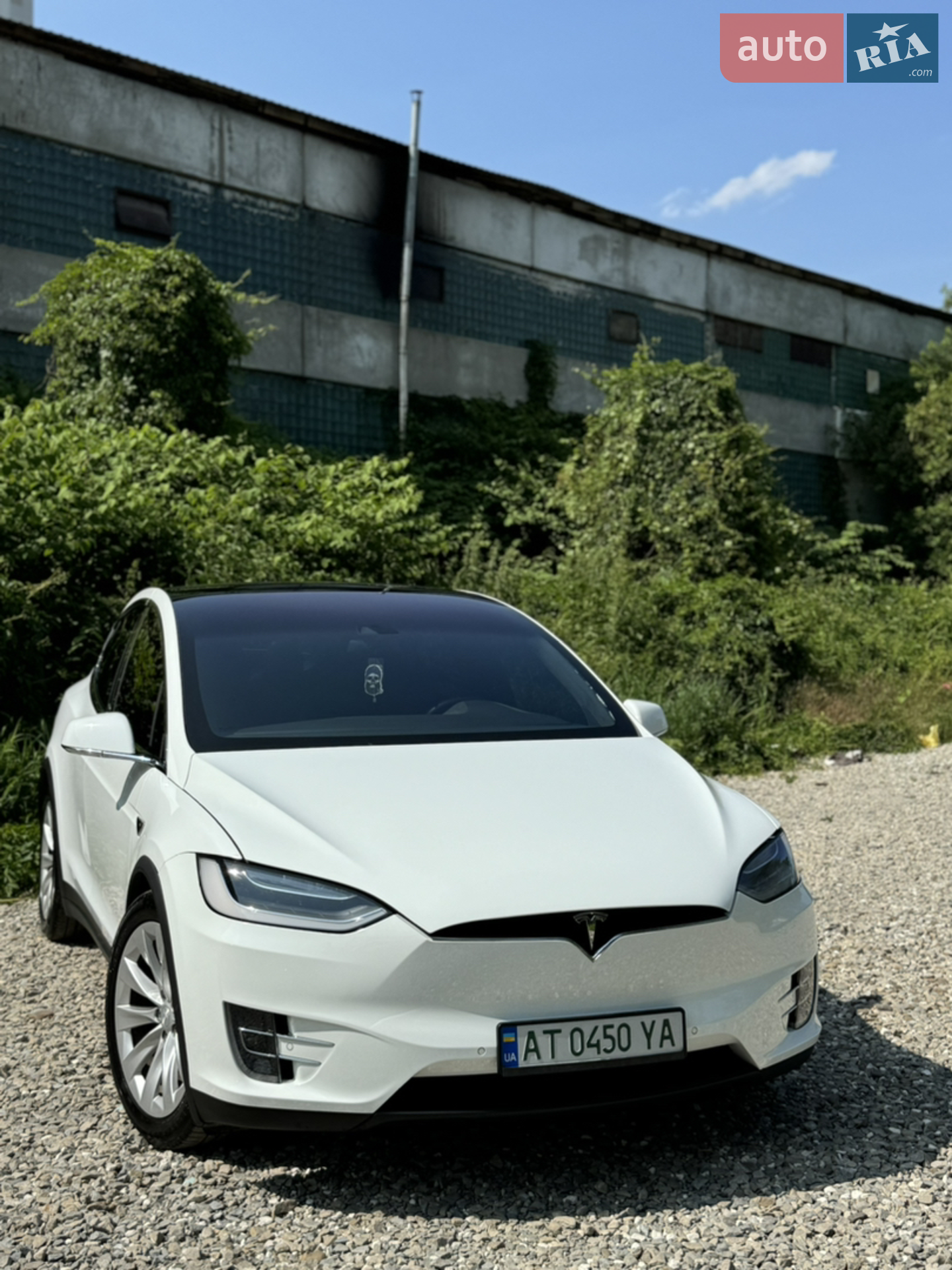 Tesla Model X, 2016