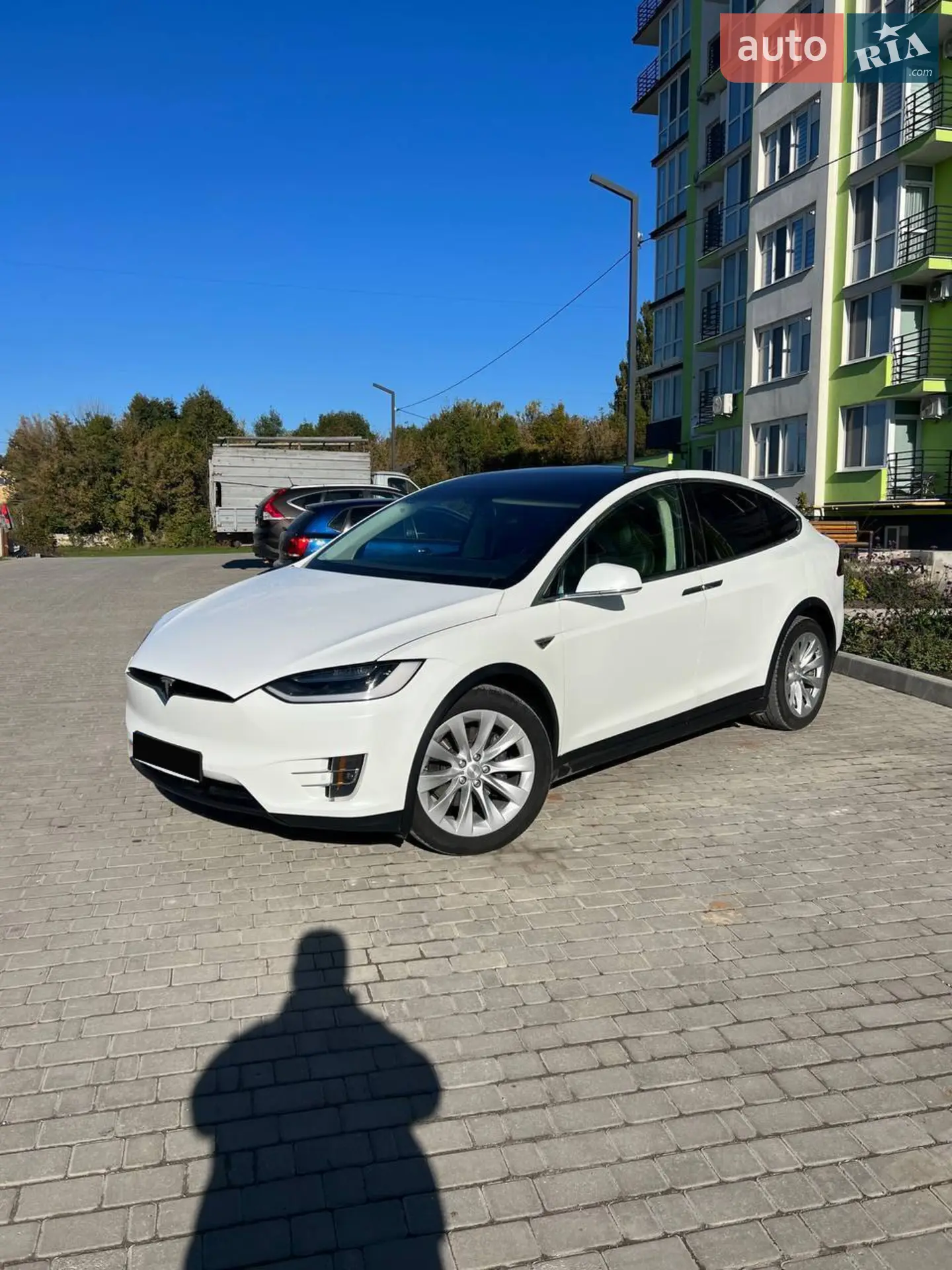 Tesla Model X, 2016