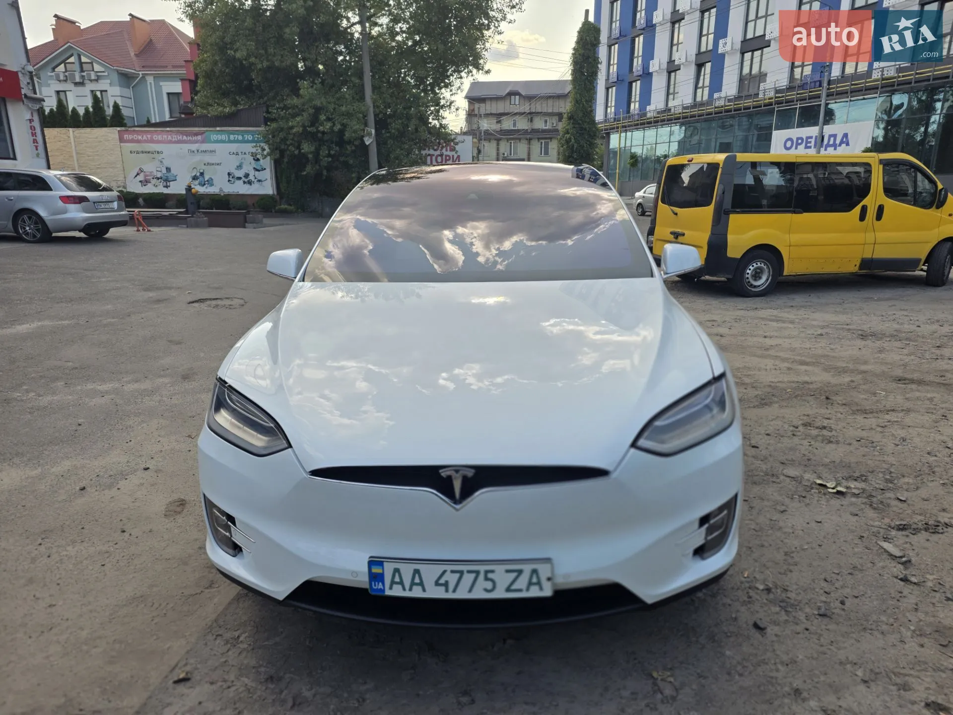 Tesla Model X, 2016
