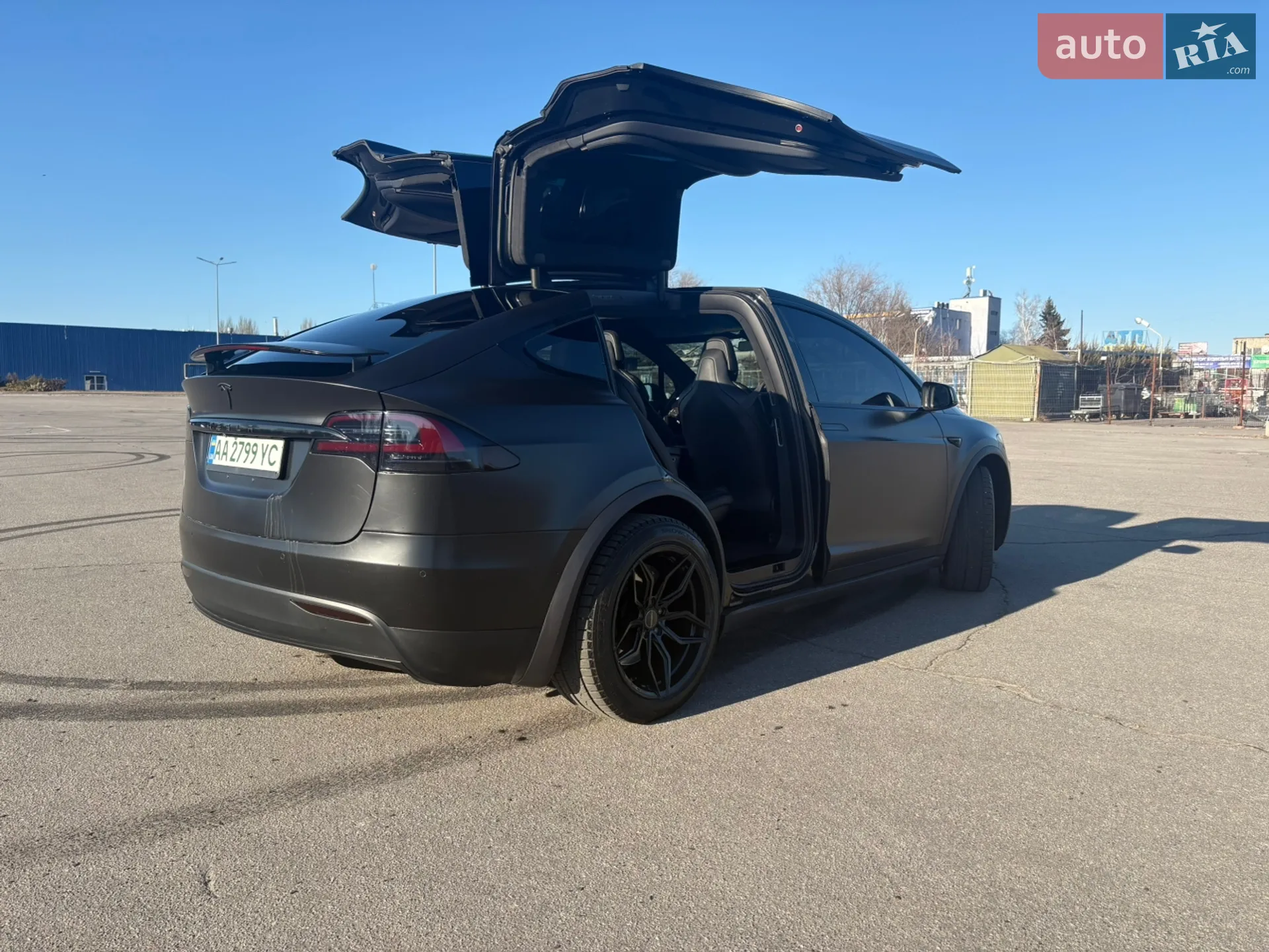 Tesla Model X, 2017