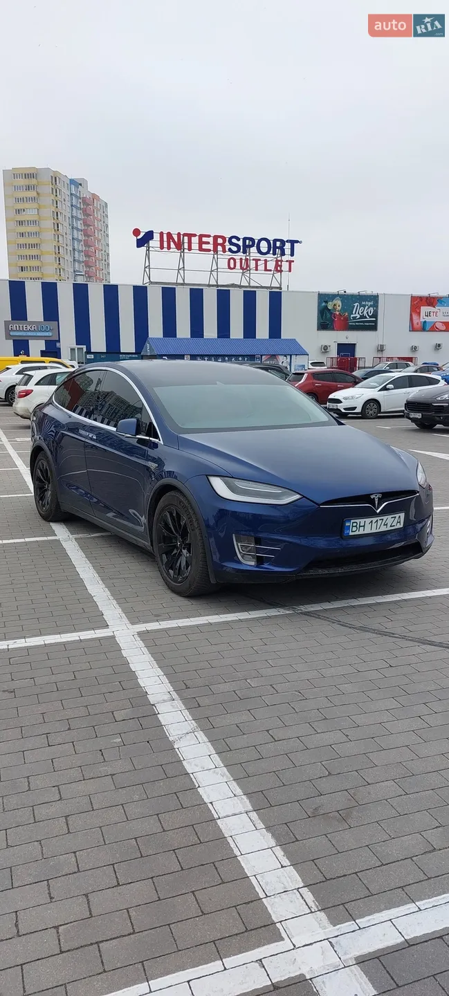 Tesla Model X, 2016
