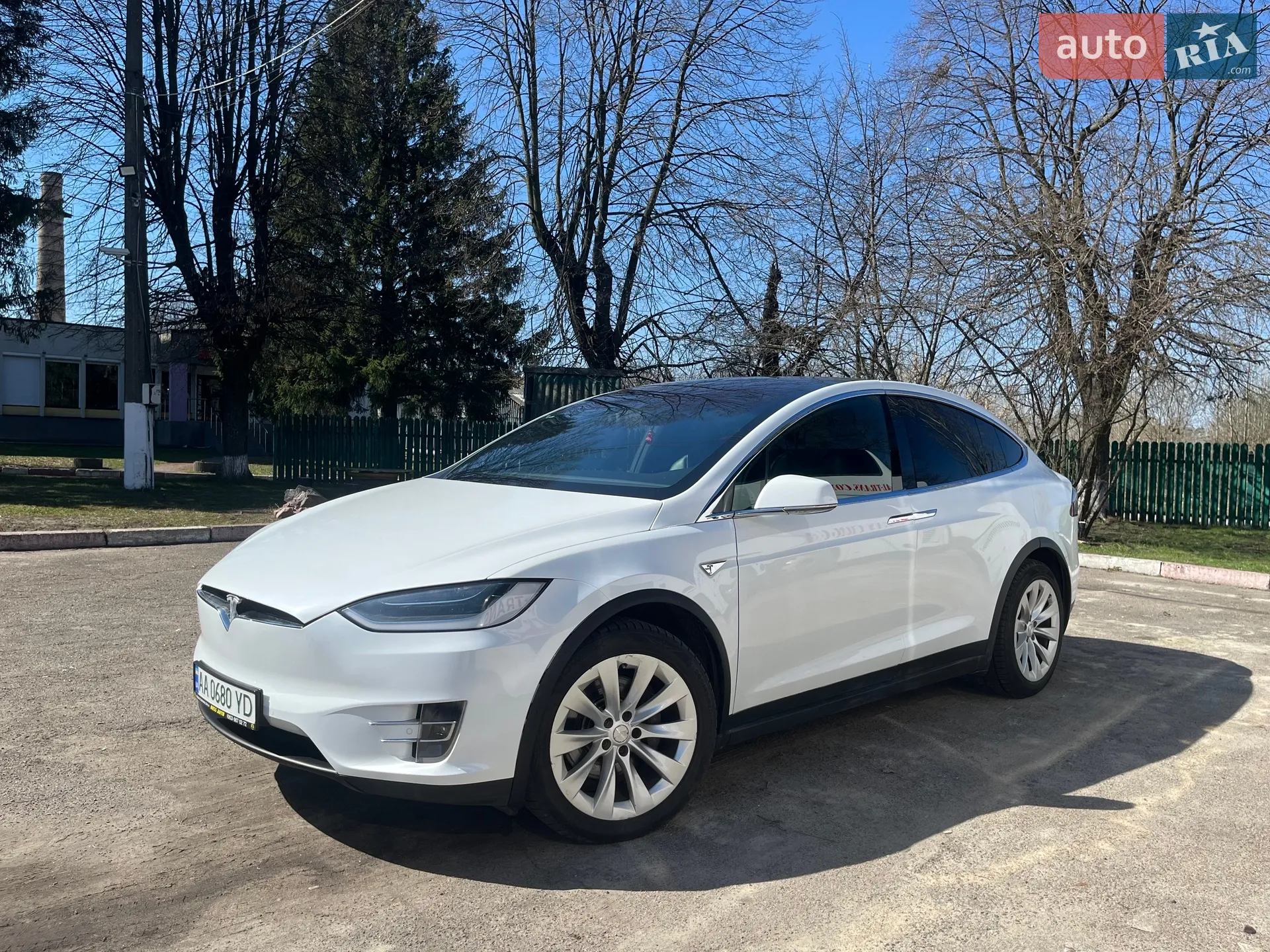 Tesla Model X, 2016