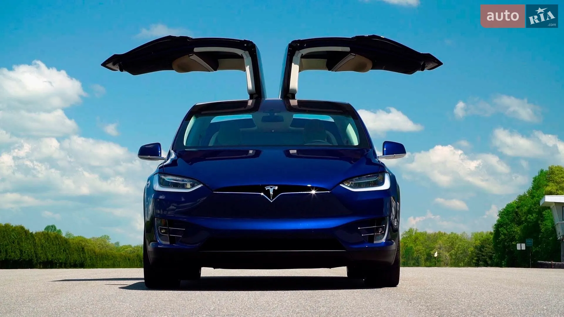 Tesla Model X, 2017