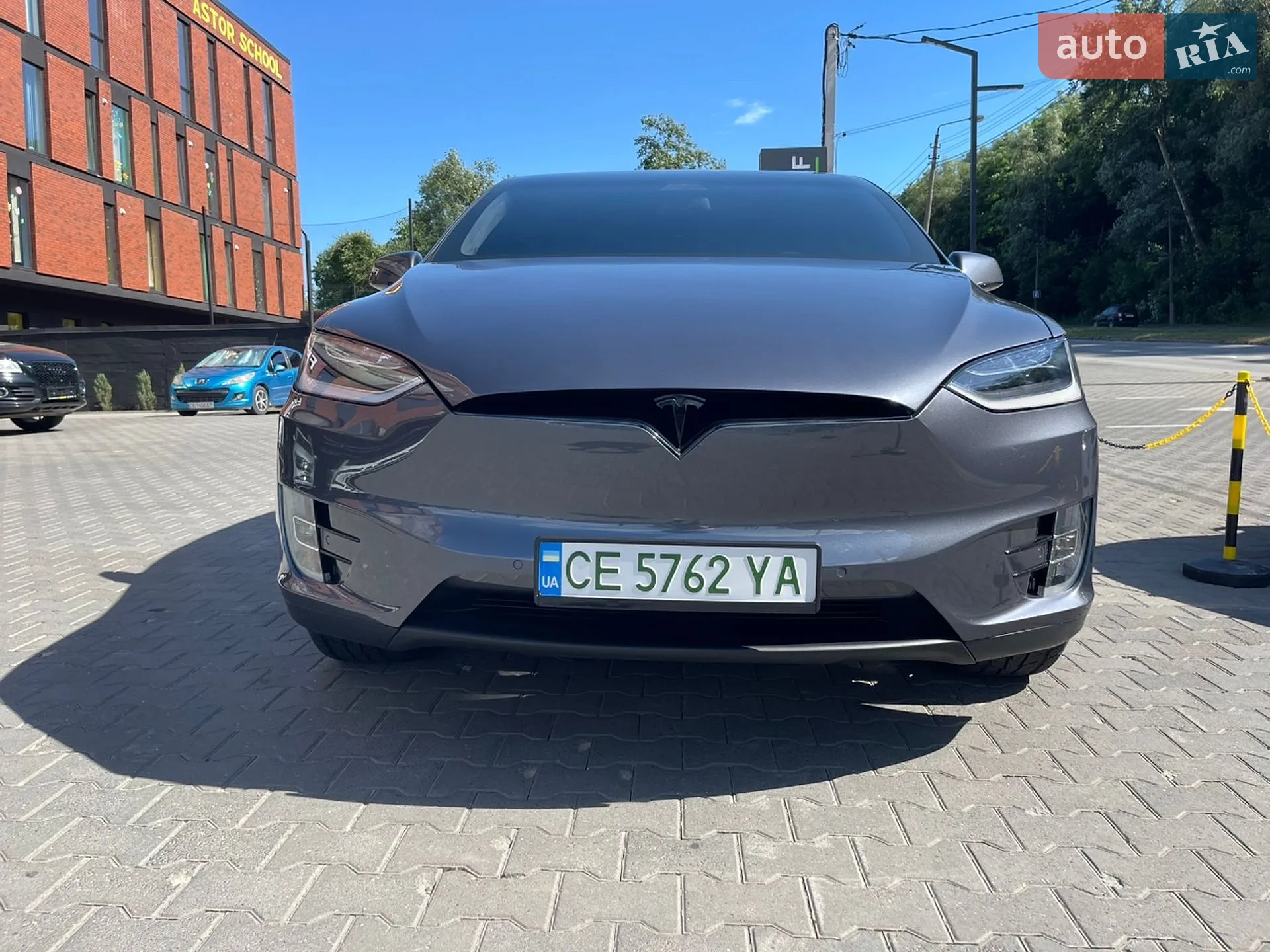 Tesla Model X, 2019
