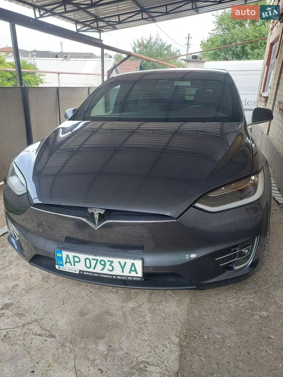 Tesla Model X, 2017